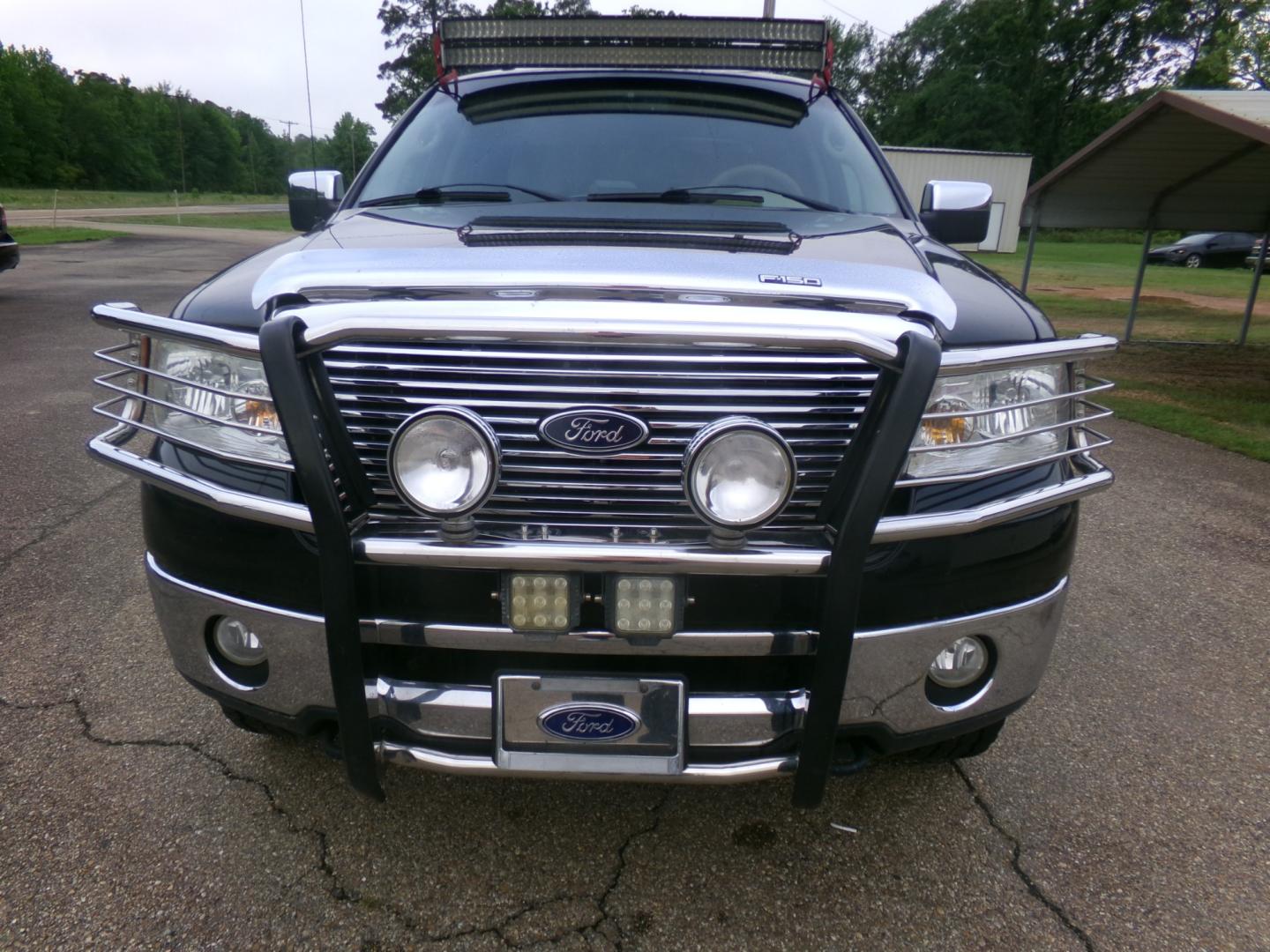 2008 Black /Tan Ford F-150 Lariat SuperCrew (1FTPW14V48K) with an 5.4L V8 SOHC 24V FFV engine, 4-Speed Automatic Overdrive transmission, located at 401 First NE, Bearden, AR, 71720, (870) 687-3414, 33.726528, -92.611519 - Photo#22